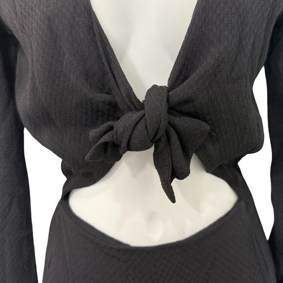 Reformation Black Ferris Textured Cut Out Tie Front Long Sleeve Jumpsuit size 0 - Picture 12 of 15